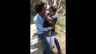 Amateur Orissa college girl outdoor kissing mms scandal with lover