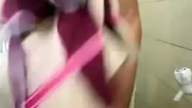 Tamil college girl hot body show hindi girl...