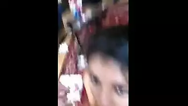 Gorgeous Delhi gf gives nice blowjob to bf’s long dick