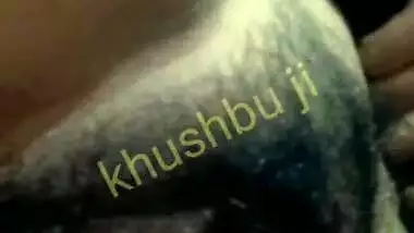 Super Hot Desi Bhabhi Showing Boobs and Pussy On video call New Mms