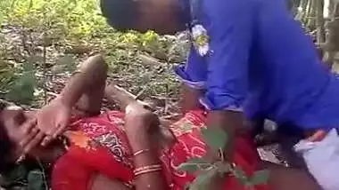 Odia outdoor sex MMS video of slut having sex with client