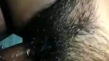 Desi girl hairy pussy fucking