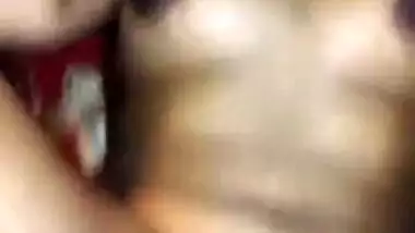 Desi Wife Sharing 3sum 1on mouthn other on pussy