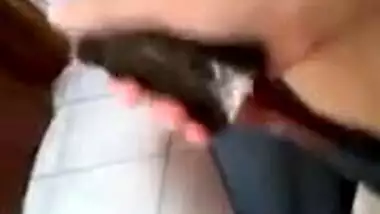 Indian teen chick masturbate in bathroom 