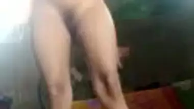 Horny Paki Girl Showing All and Fingering