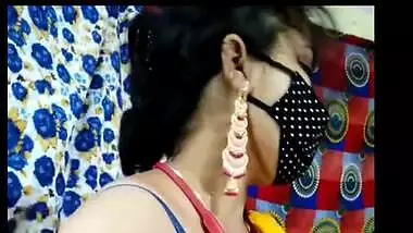Desi Bhabhi Showing Her Boyfriend Her Boobs