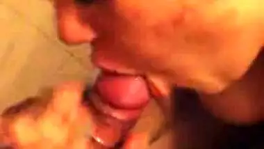 Bangladeshi Beautiful Girl Showing Her Boob on Imo video call part 1