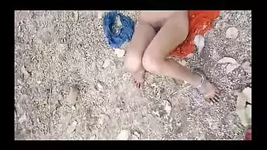 Outdoor Tamil sex video blue film of sex starved desi house wife