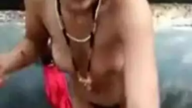 Desi village XXX nude Bhabhi giving blowjob outdoors for warm cum