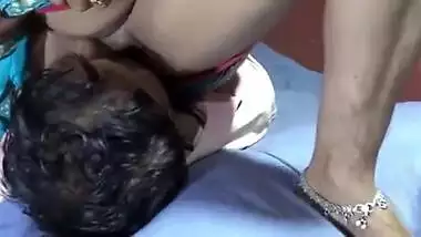 Horny desi bhabhi enjoying her pussy licking by hubby with loud moaning