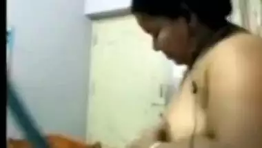 Aunty dress change video caught on selfie cam