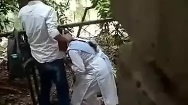 Young lover Outdoor Sucking & Fucking