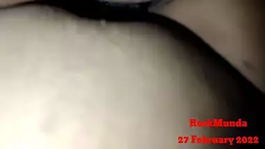 Fucked A Cool Woman By Putting A Condom On And Very Lovingly Shoving A Finger And The Cock In Her Pussy
