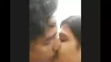 Fsiblog – Indian hot girl outdoor fucked MMS