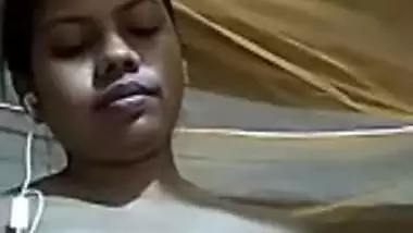 Village Bhabhi Showing Her Big Boobs 3 Clips Part 2
