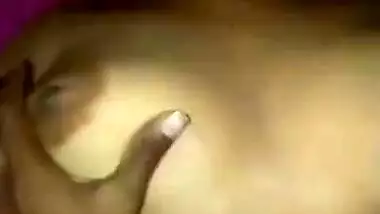 Mature bhabhi shaved pussy fucking