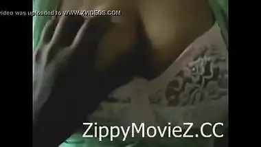 Mallu aunty boobs press