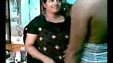 Hindi aunty hot sex video with mallu guy