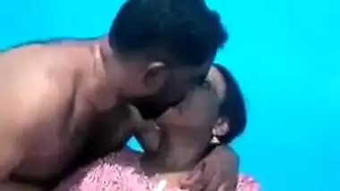 Shy tamil housewife show her boobs 