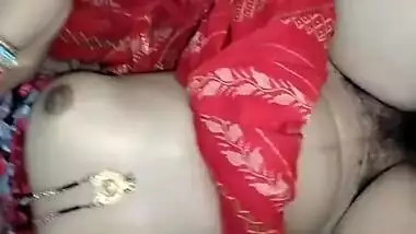 Desi bhabhi rides on her devar’s dick in the desi sex video