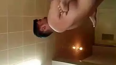 Lovers in OYO room fucking harder in missionary style
