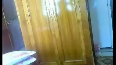 Horny mature bhabhi makes a home sex tape with husband