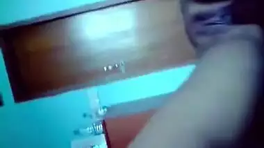 Gandi baat karke cousin choti bahan ke chudai ki Hindi xxx