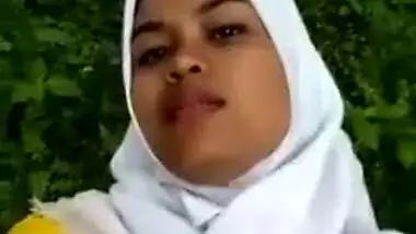 Sexy Sri Lankan Lover Outdoor Sex
