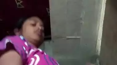 Indian cute girl boobs show during dress change